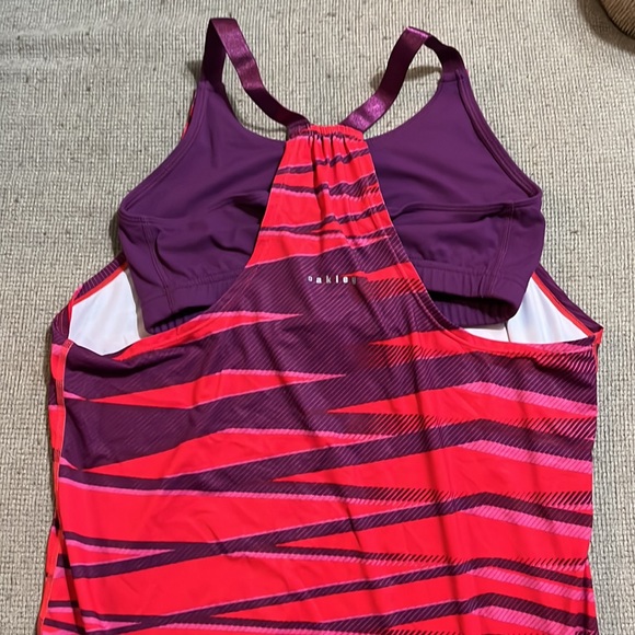 Oakley Layered Athletic Tank Top - Picture 7 of 7